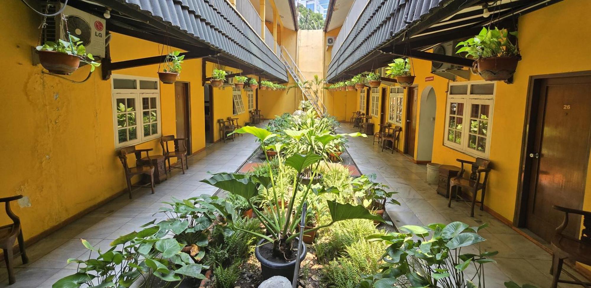 Hotel Tugu Asri Jakarta Ngoại thất bức ảnh